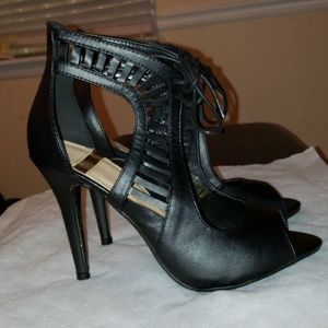 HIGH HEEL SHOES